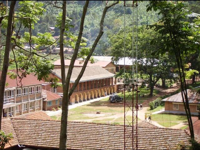 Picture of roofs of Kisiizi hospital